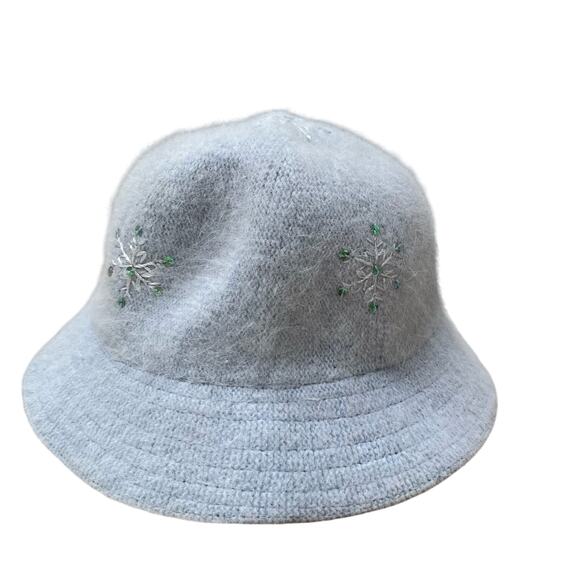 Vintage Y2K Bucket Hat , sparkly snowflakes, angora wool blend adult small youth - Picture 1 of 10